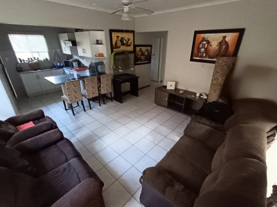 3 Bedroom Property for Sale in Geelhoutpark North West